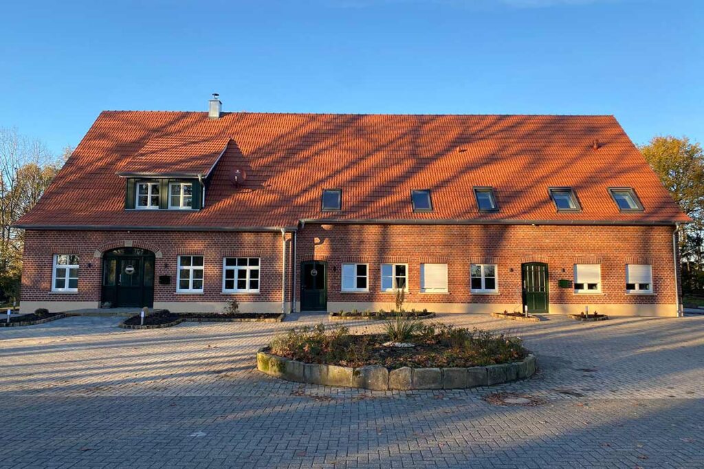 Steveker-Bau Sanierung-Umbau Bauernhaus Seitenansicht